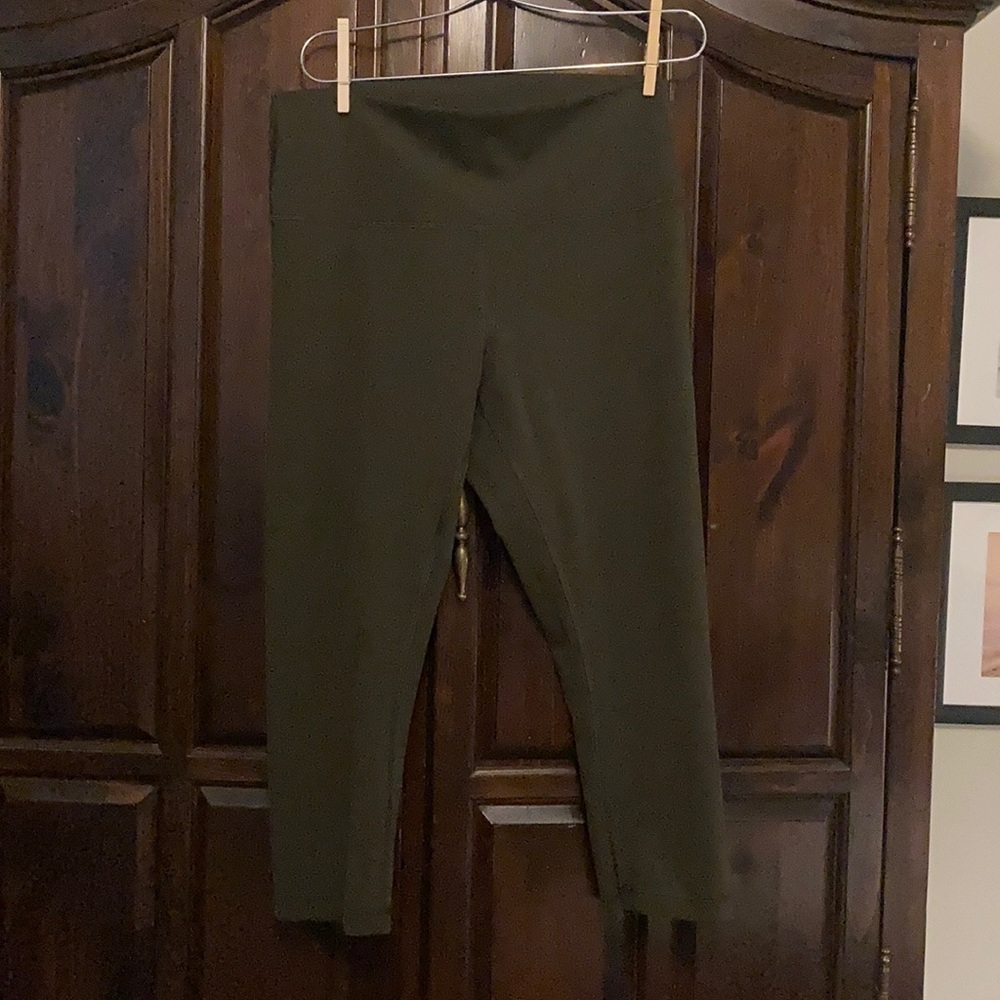 Olive Green Lululemon 3/4 Length Leggings